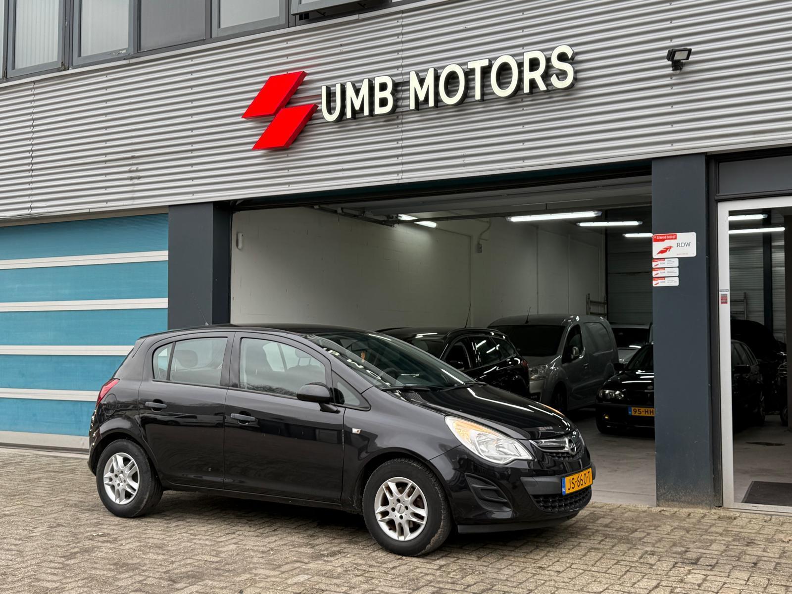 Opel Corsa 1.2-16V Airco Nieuwe APK 5 deurs 2011 - voorkant