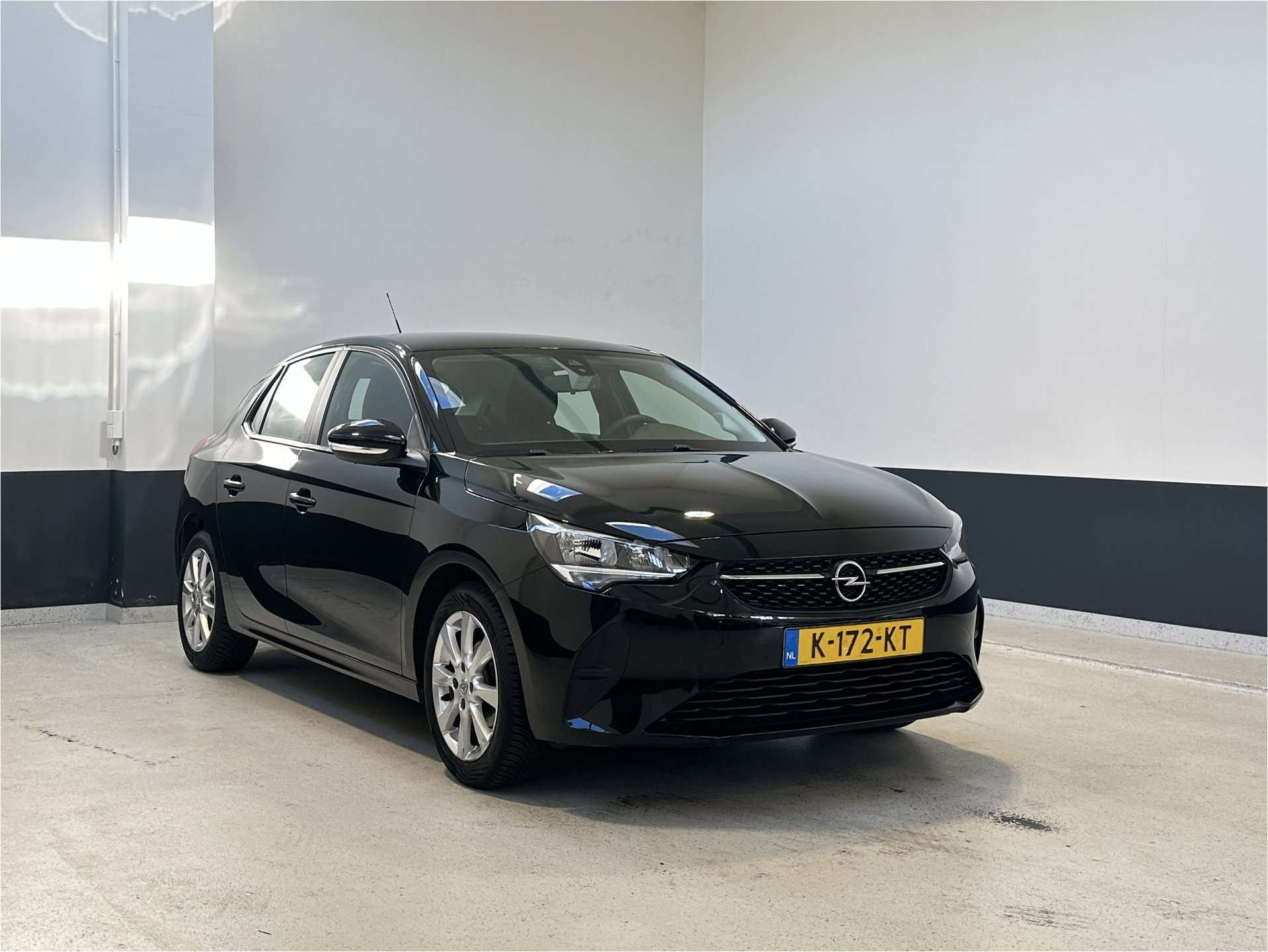 Opel Corsa 1.2 Edition 2021 - voorkant