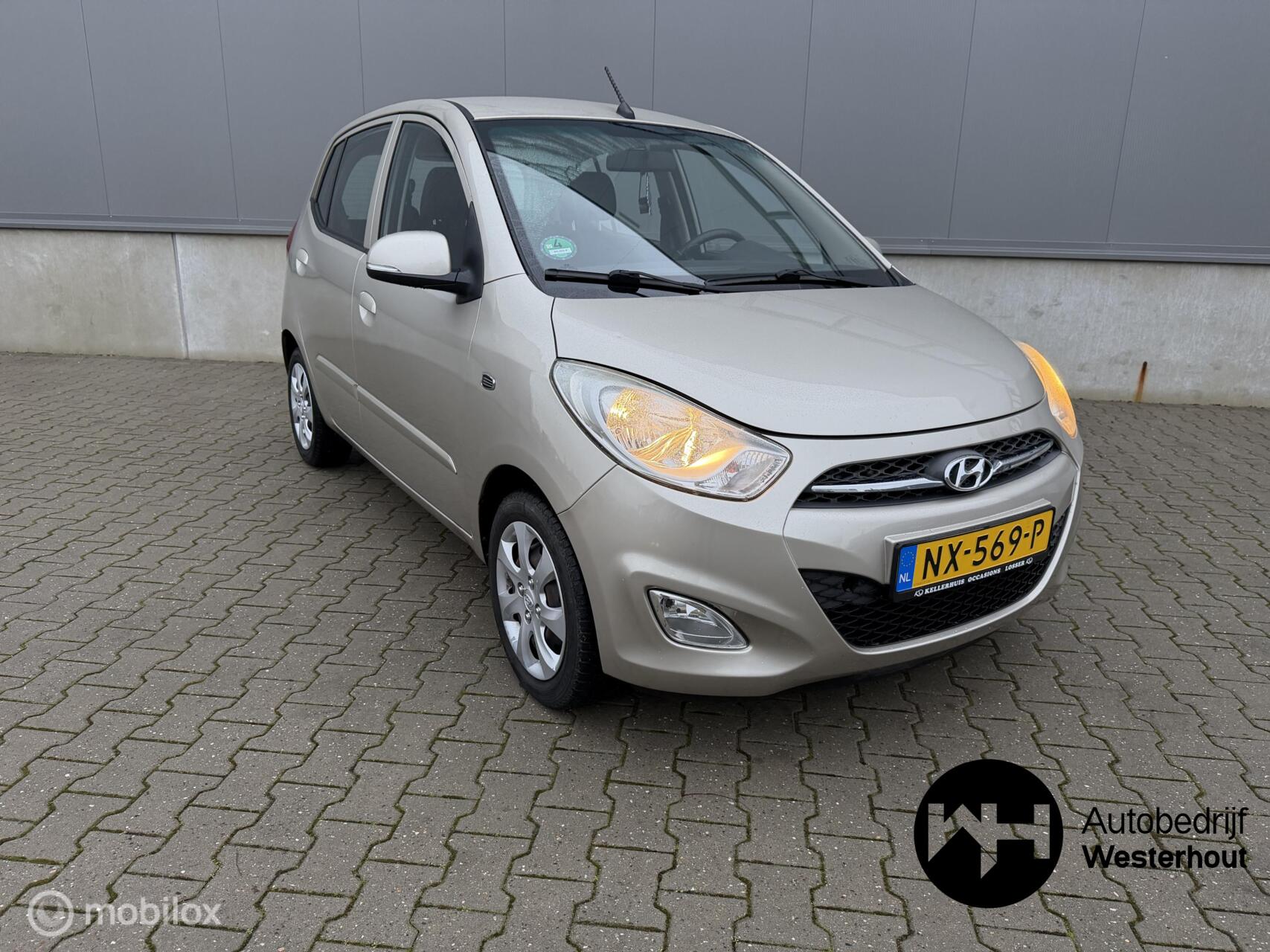 Hyundai I 10 1.2 i-Vision AUTOMAAT! Airco Elektr ramen 2013 - voorkant