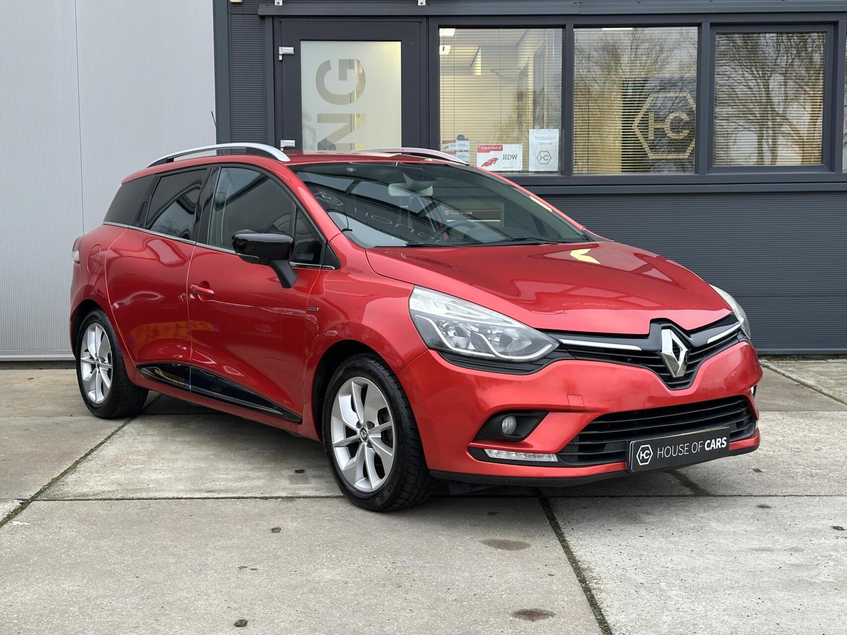 Renault Clio 0.9 TCe Limited Clima Cruise Navi NAP 2017 - voorkant