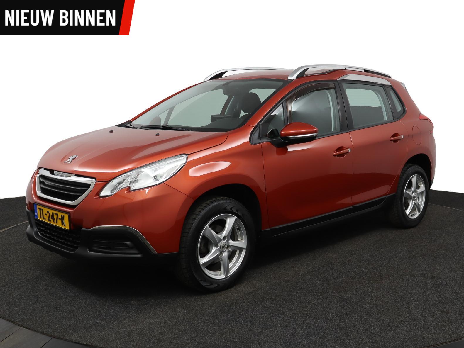 Peugeot 2008 1.2 PureTech Active 2015 - voorkant
