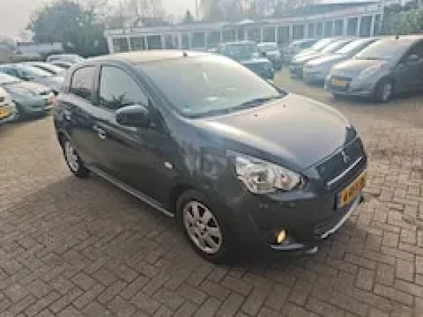 Foto van Mitsubishi Space Star