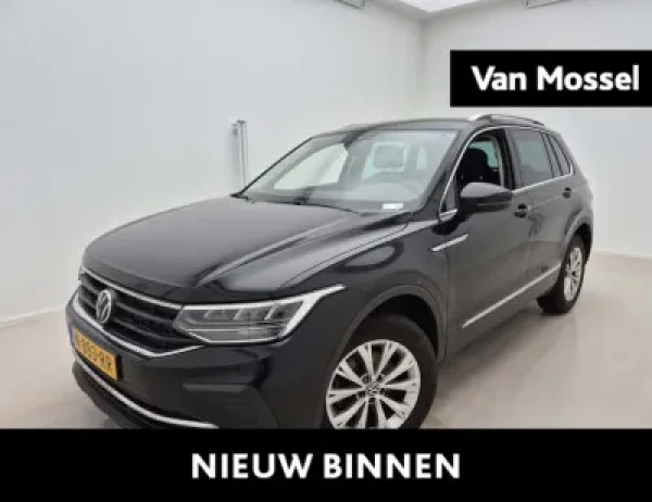 Volkswagen Tiguan 1.5 TSI Life Business 2022 - voorkant