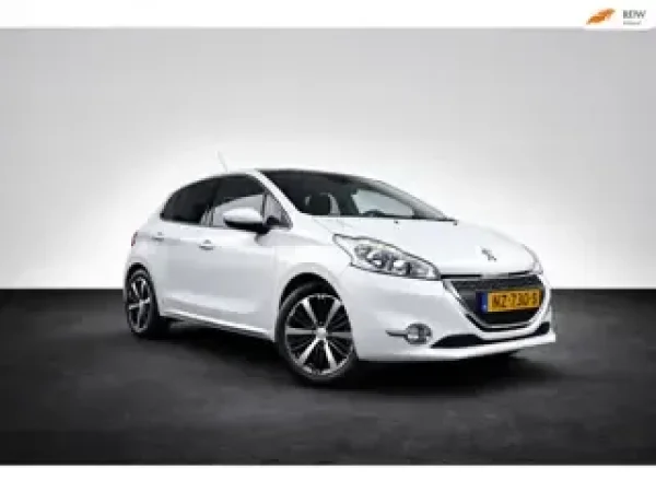 Peugeot 208 1.4 VTi Access 2012 - voorkant