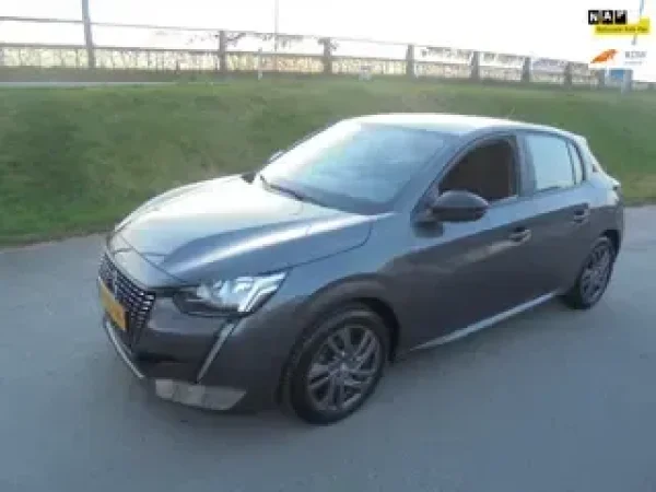 Peugeot 208 1.2 PureTech Active Pack 2022 - voorkant