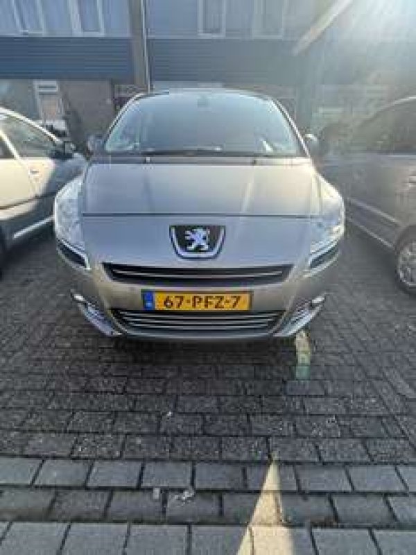 Foto van Peugeot 5008