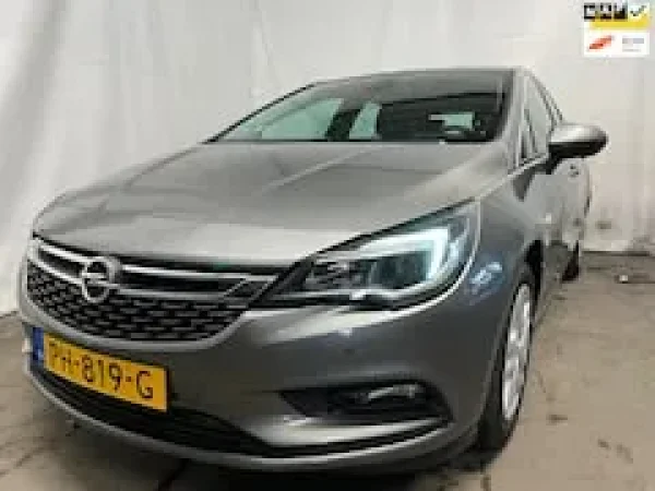 Opel Astra 1.0 Online Edition 2017 - voorkant