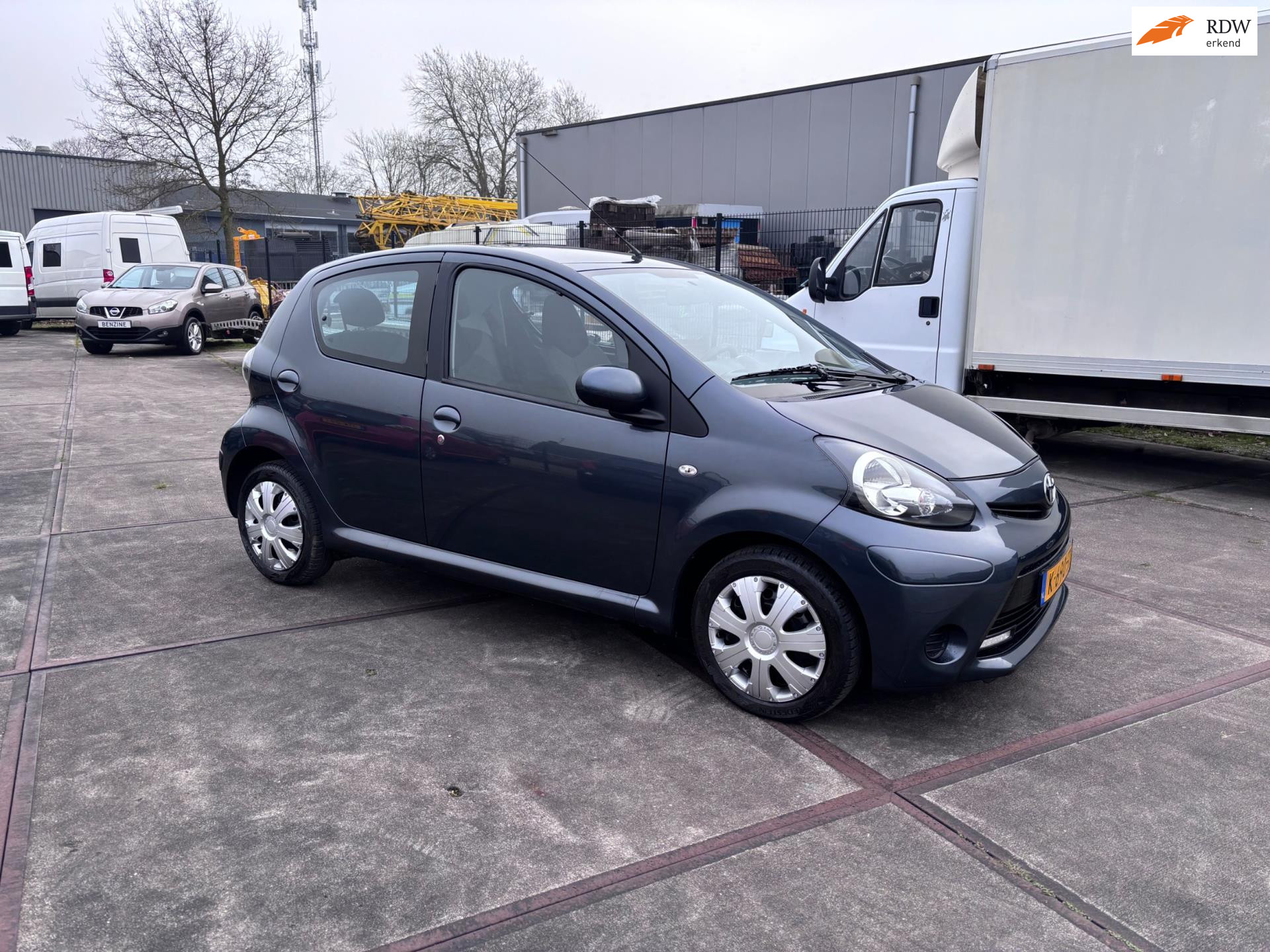 Toyota Toyota Aygo 1.0 VVT-i Access  airco 5 drs 2013 - voorkant