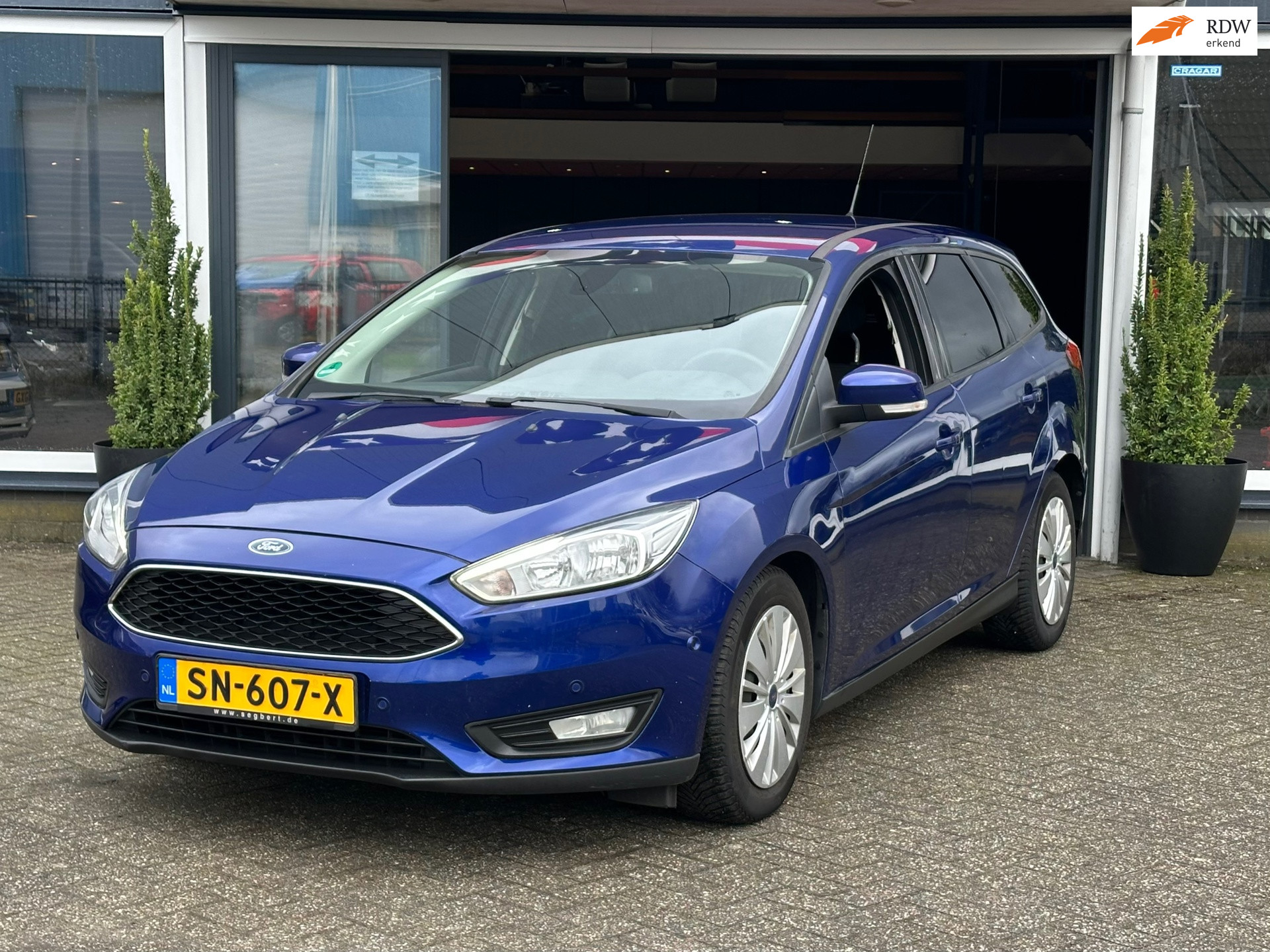 Ford Focus 1.0 Titanium Stoelverwarming / parkeersensoren rondom 2016 - voorkant