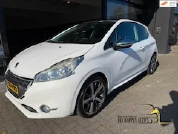 Peugeot 208 1.6 THP Allure 2012 - voorkant