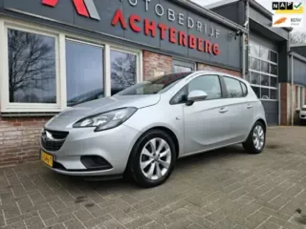 Opel Corsa 1.4 Edition 2017 - voorkant