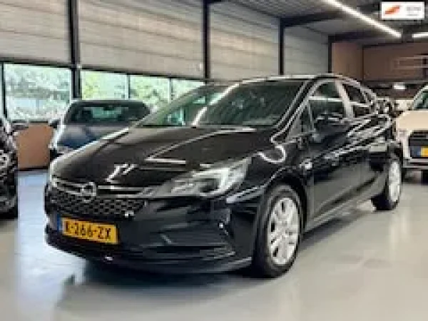 Opel Astra 1.0 Business+ 2016 - voorkant
