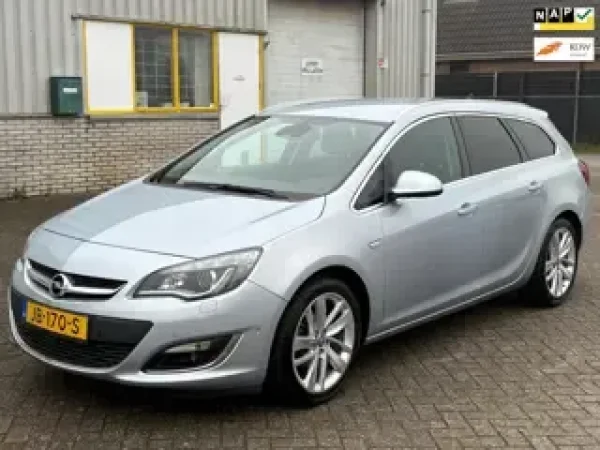 Opel Astra 1.4 Turbo Sport + 2016 - voorkant