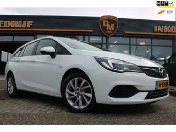 Opel Astra 1.2 Edition 2020 - voorkant