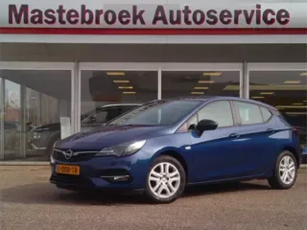 Opel Astra 1.2 Business Edition 2021 - voorkant