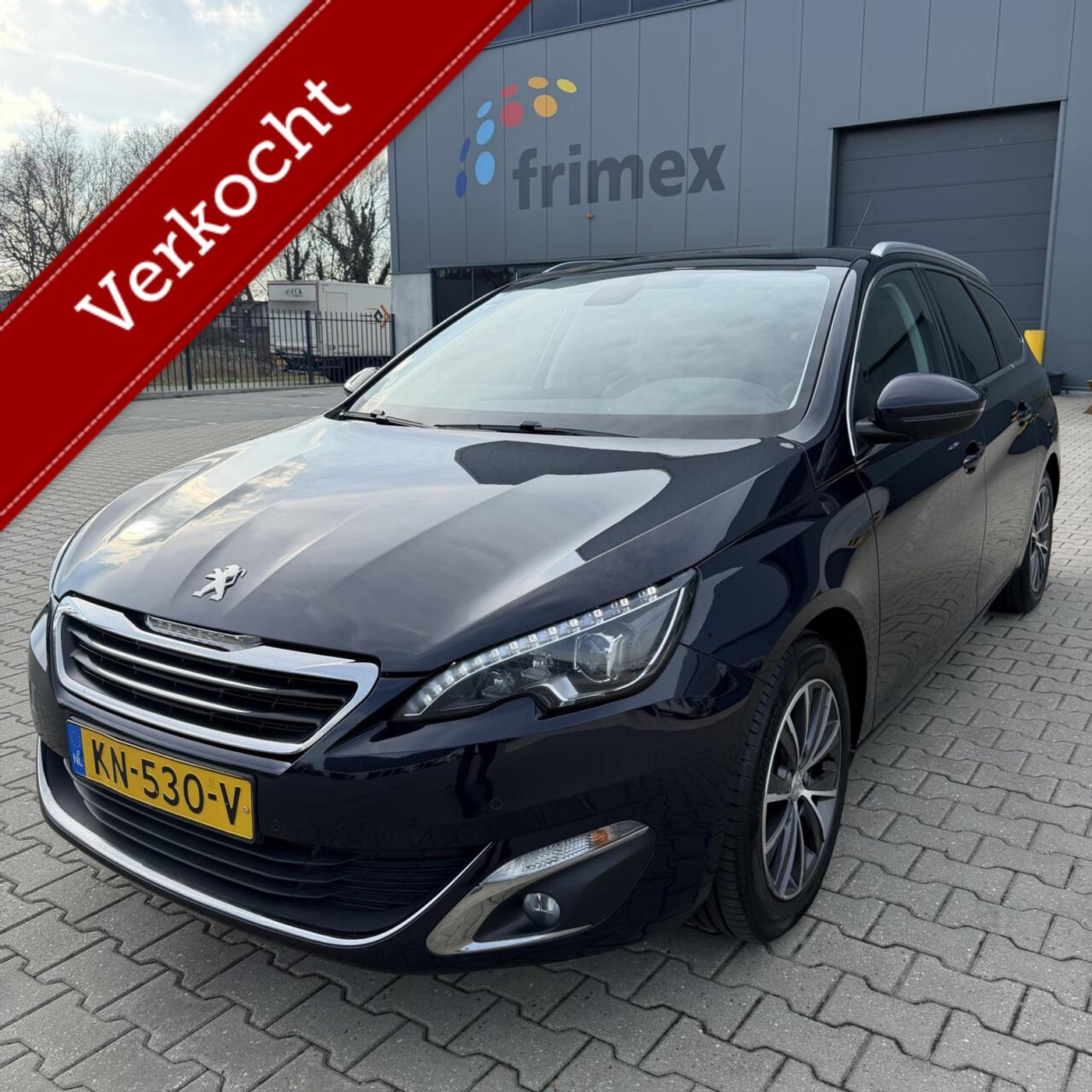 Peugeot 308 1.2 Allure | Leder | Pano | Stoelverwarming 2016 - voorkant