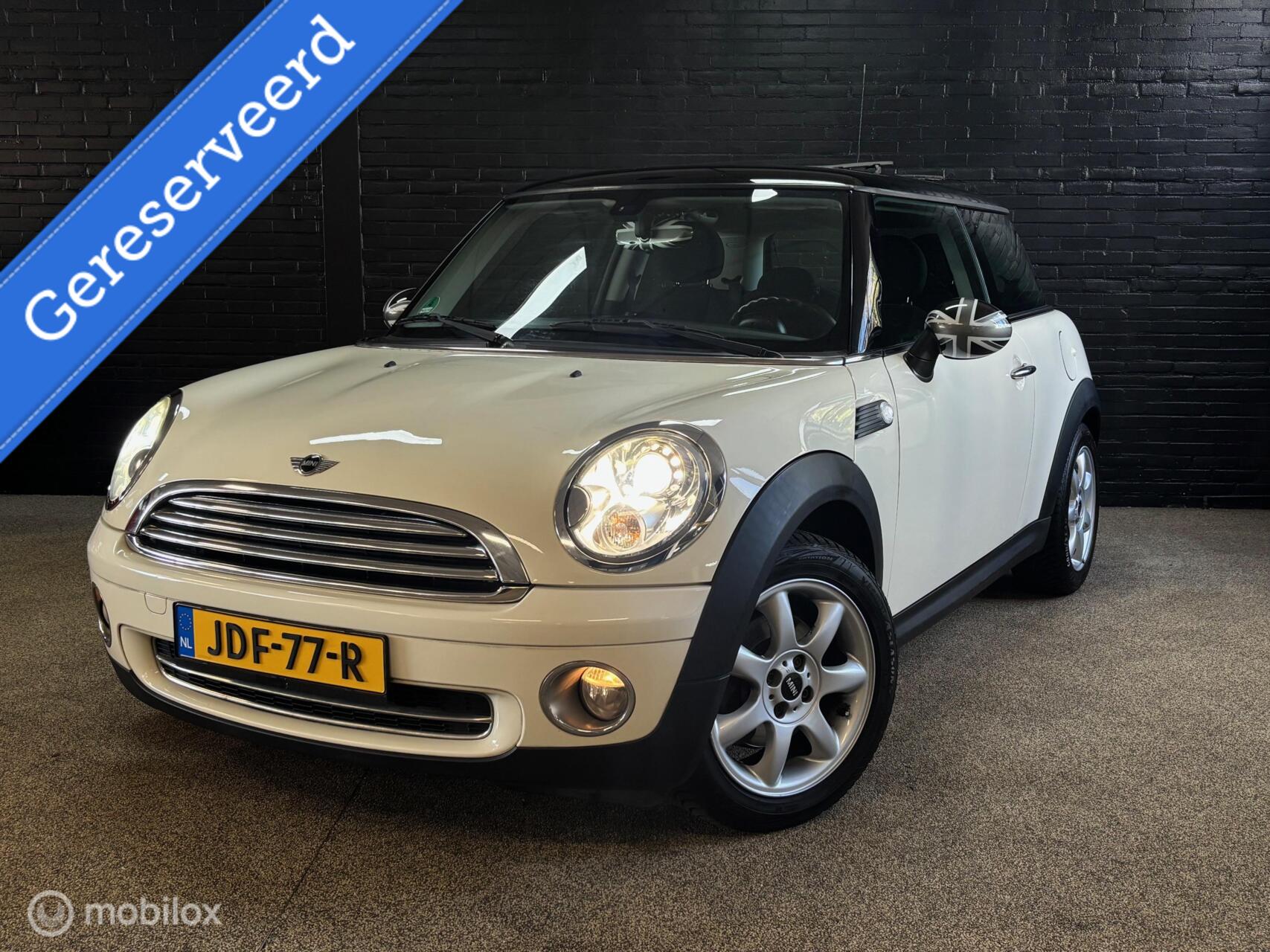 Foto van MINI COOPER