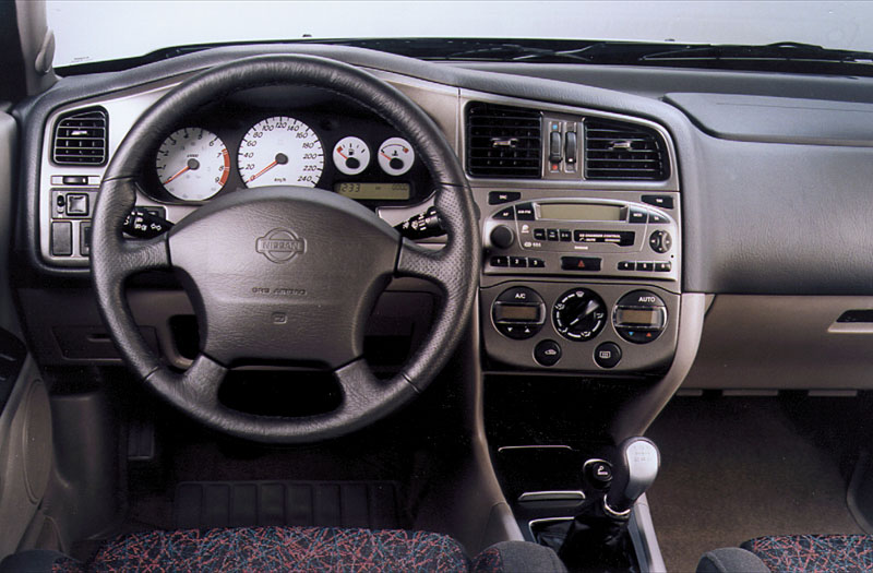Foto van Nissan Primera Estate