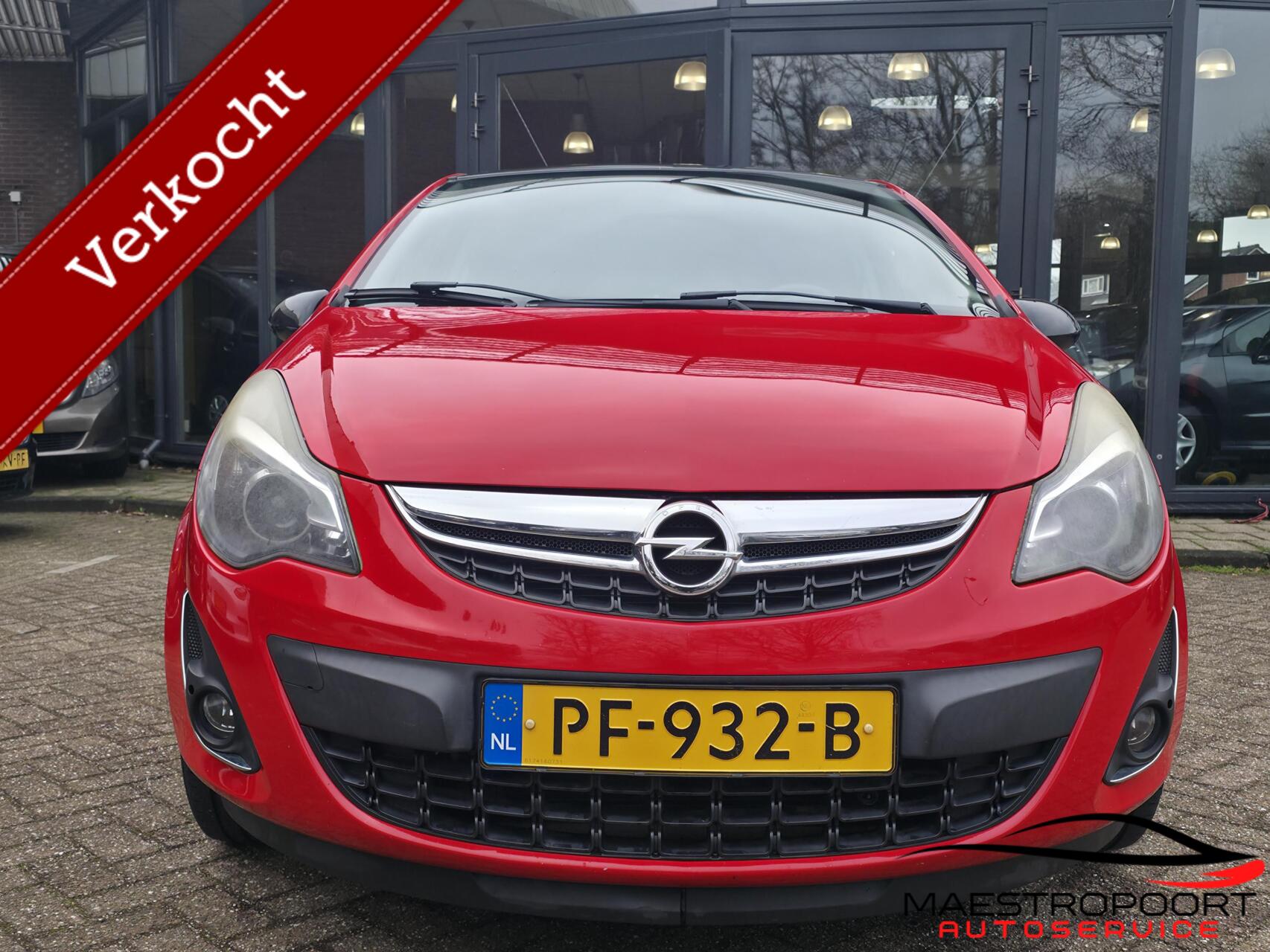 Opel Corsa 1.4-16V Design Edition 2014 - voorkant