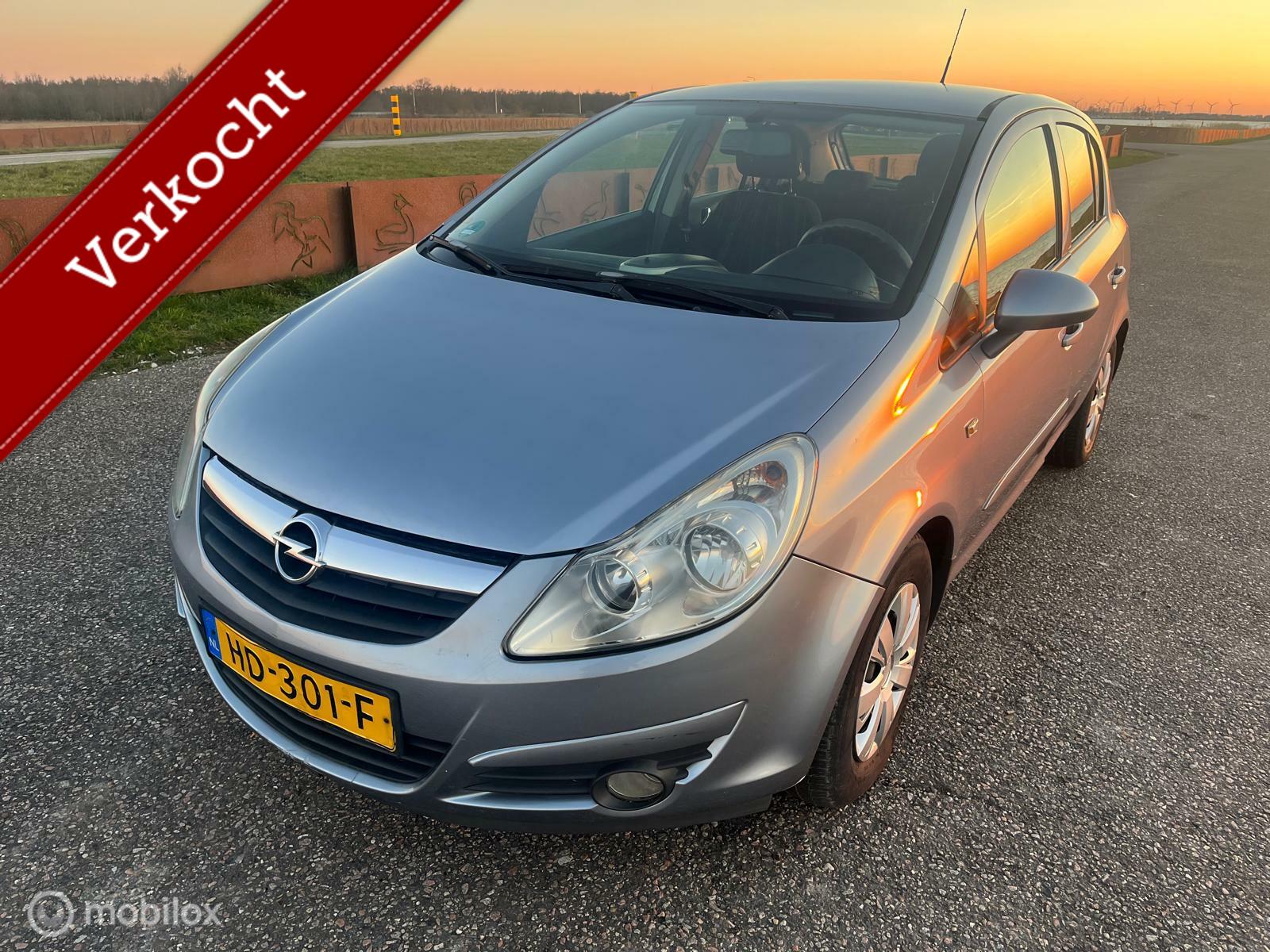 Opel Corsa 1.0-12V Essentia 2007 - voorkant