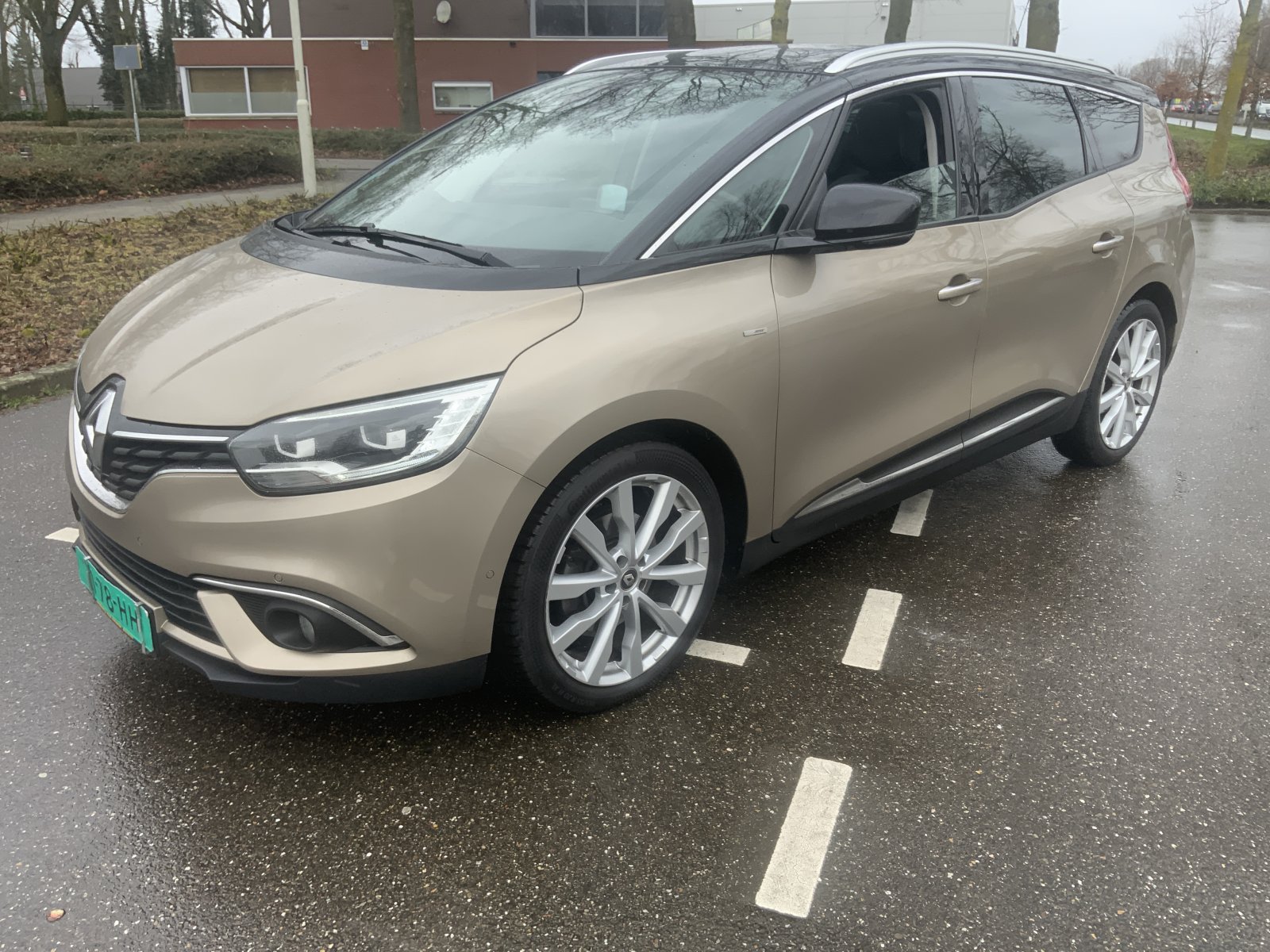 Renault Scenic 1.3 TCe Bose 7p. 2019 - voorkant