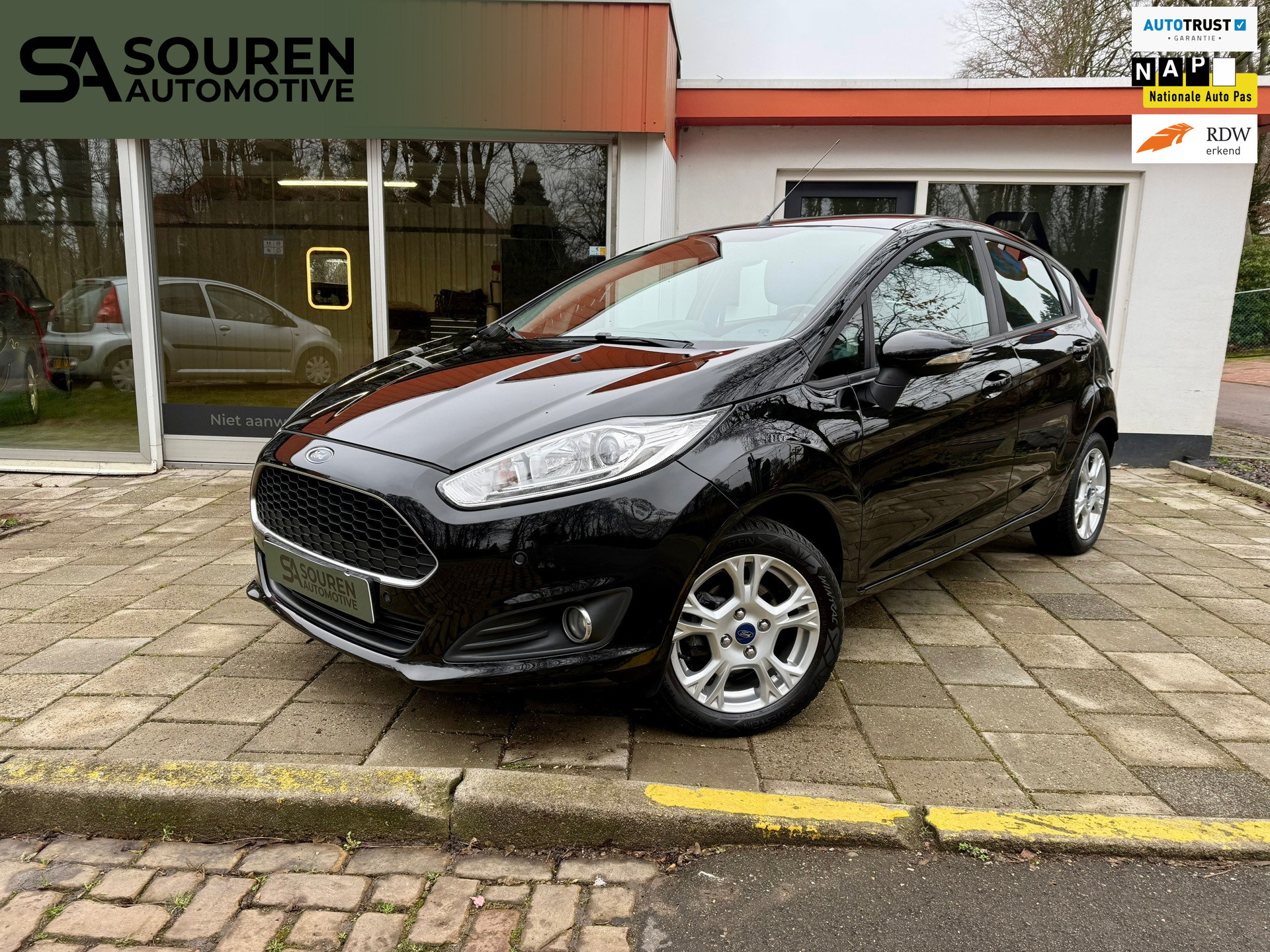 Ford Fiesta 1.0 Style Ultimate / Navigatie / Cruise / PDC voor en achter / Alu velgen / 2017 - voorkant