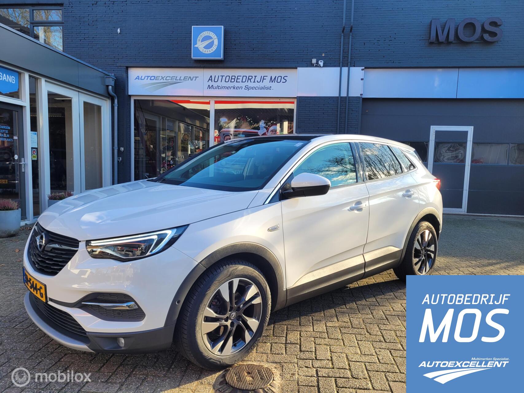 Foto van OPEL GRANDLAND X