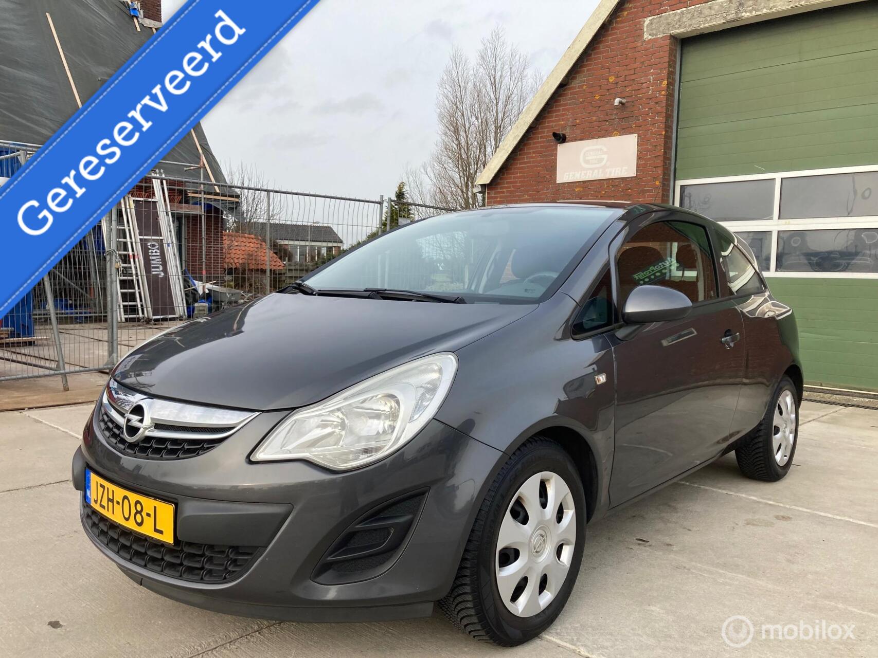 Opel Corsa 1.2 EcoFlex Selection 2012 - voorkant