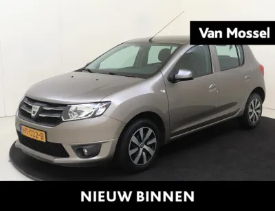 Dacia Sandero 0.9 TCe 10th Anniversary 2016 - voorkant
