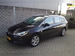 Opel Astra 1.4 Turbo 120 Jaar Edition 2019 - voorkant