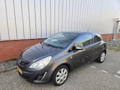 Opel Corsa 1.4-16V 2011 - voorkant