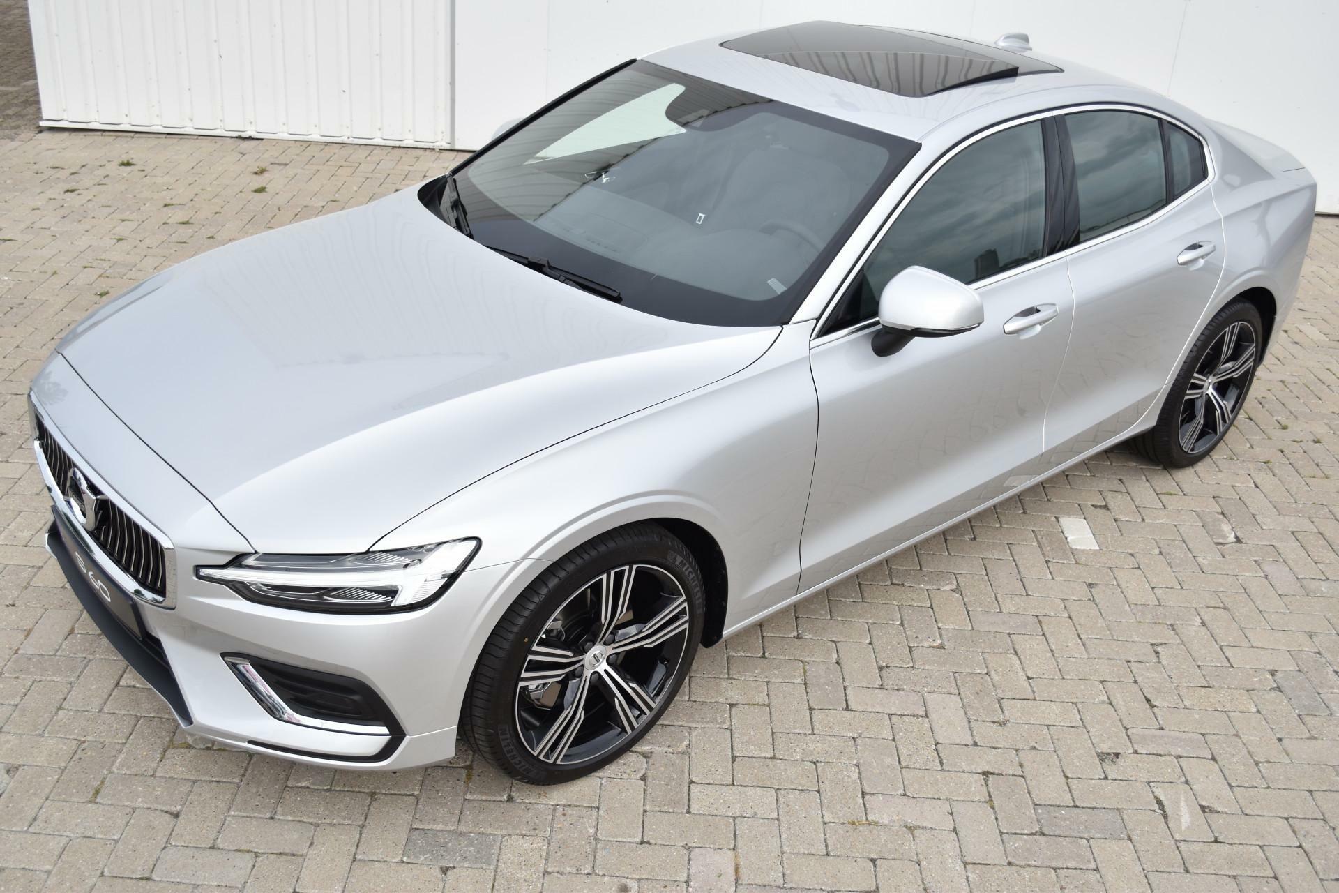 Volvo S60 B3 Inscription|ACC|el.stoelbed.|Pano|HK Audio|19" 2022 - voorkant