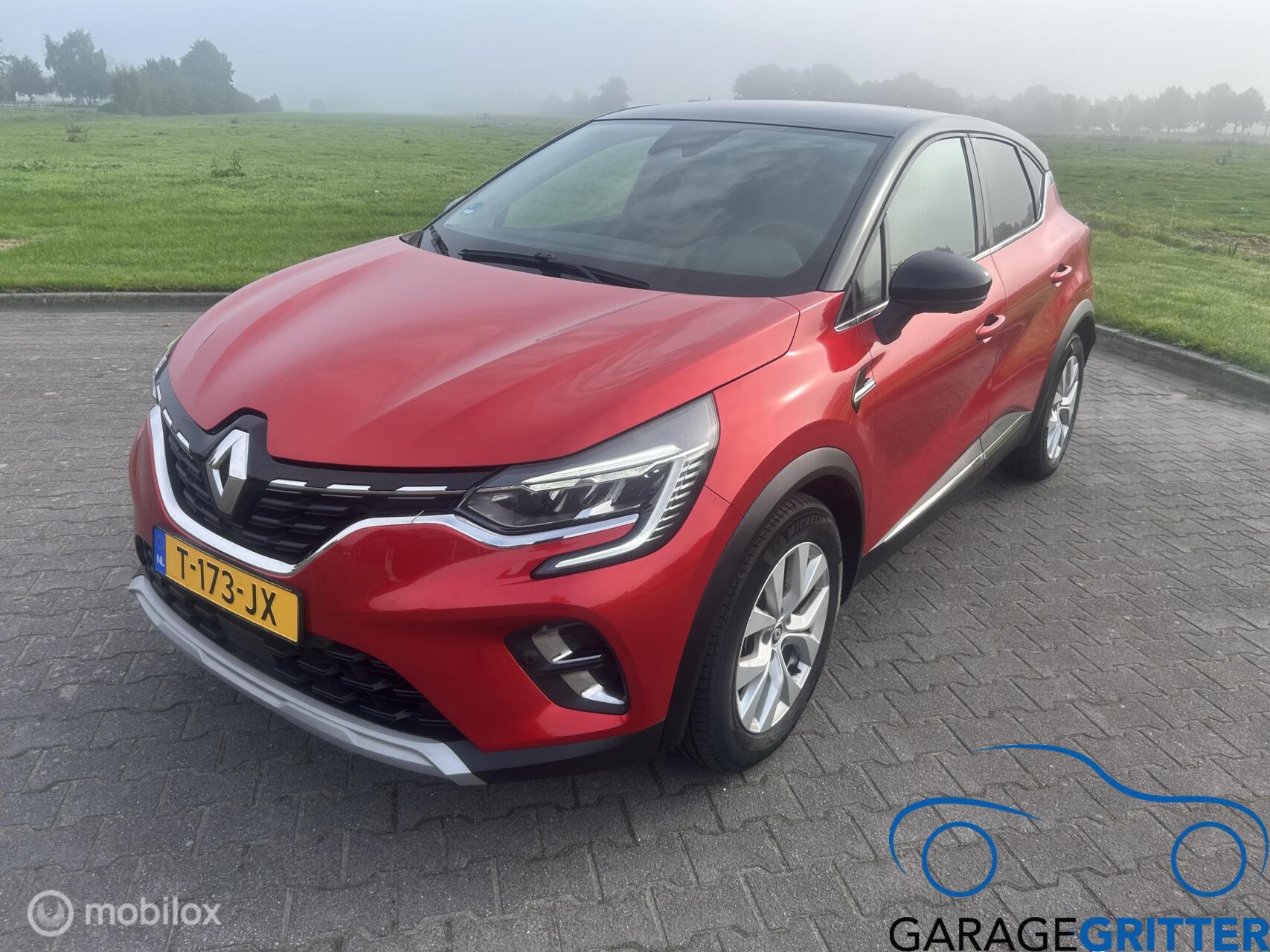 Renault Captur 1.6 E-Tech Plug-in Hybrid 160 Initiale Paris 2022 - voorkant