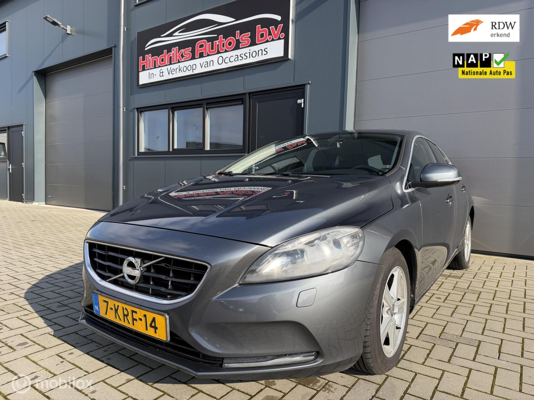 Volvo V40 1.6 D2 Summum 2013 - voorkant