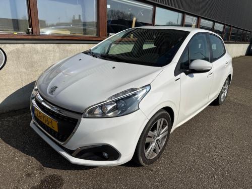 Peugeot 208 1.2 PureTech Signature 2019 - voorkant