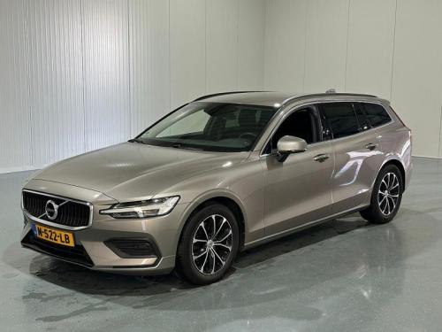 Volvo V60 2.0 B3 Momentum Business 2021 - voorkant