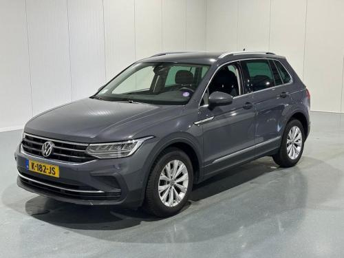 Volkswagen Tiguan 1.5 TSI Life Business 2021 - voorkant