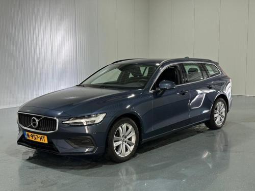 Volvo V60 2.0 B3 Momentum Business 2021 - voorkant