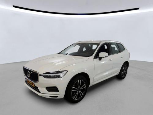 Volvo Xc60 2.0 B5 Momentum Exclusive 2021 - voorkant