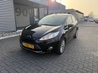 Ford Fiesta 1.6 Titanium 2012 - voorkant