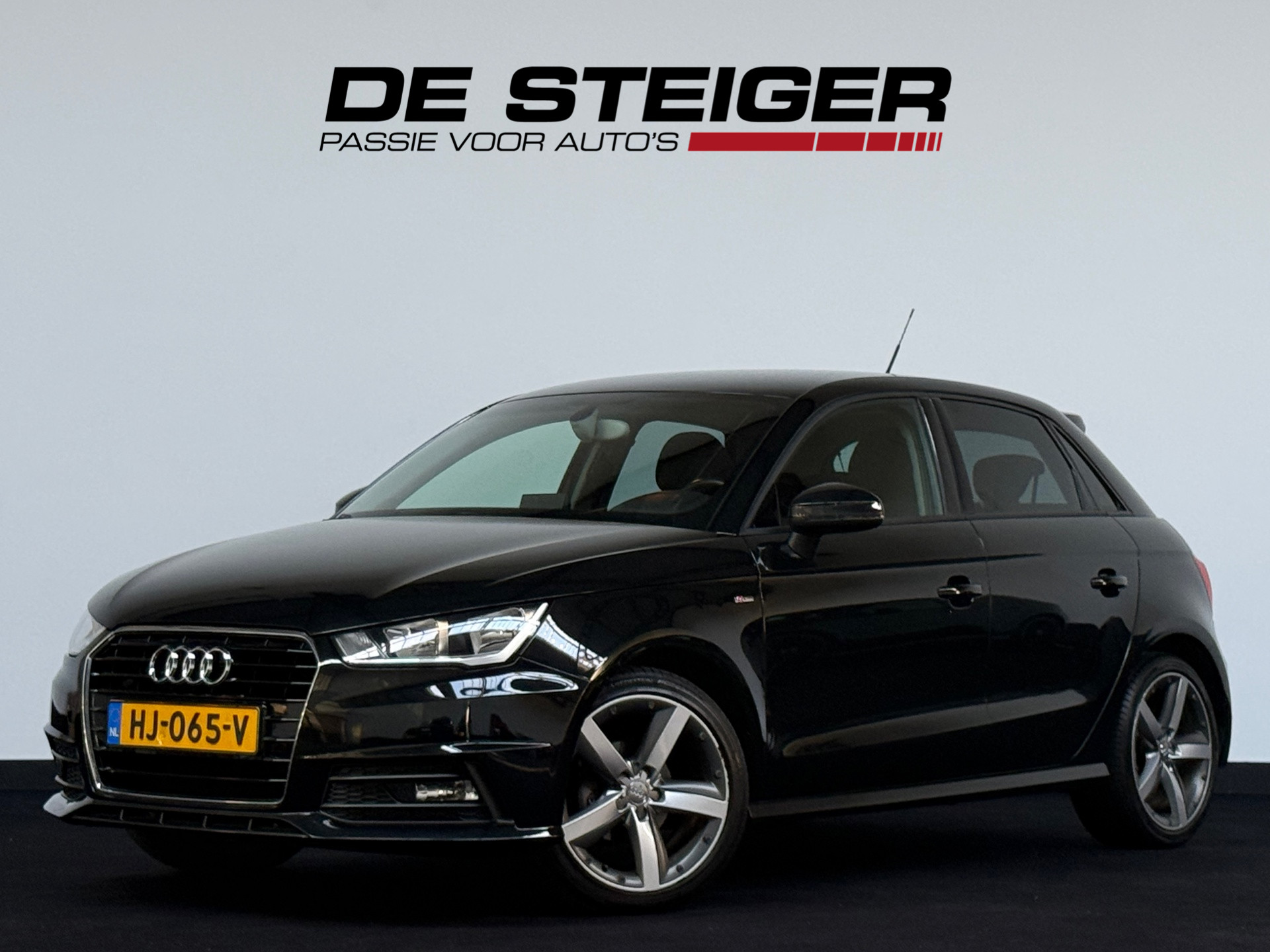 Audi A1 Sportback 1.0 TFSI 3 x S-line Cruise Navi NAP 2015 - voorkant