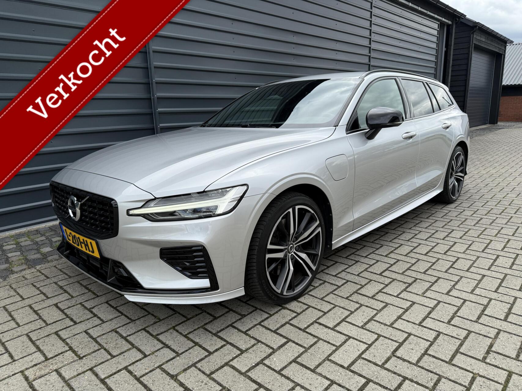 Volvo V60 2.0 T6 Recharge AWD R-Design Leer,Camera,Harm.Kardon 2021 - voorkant