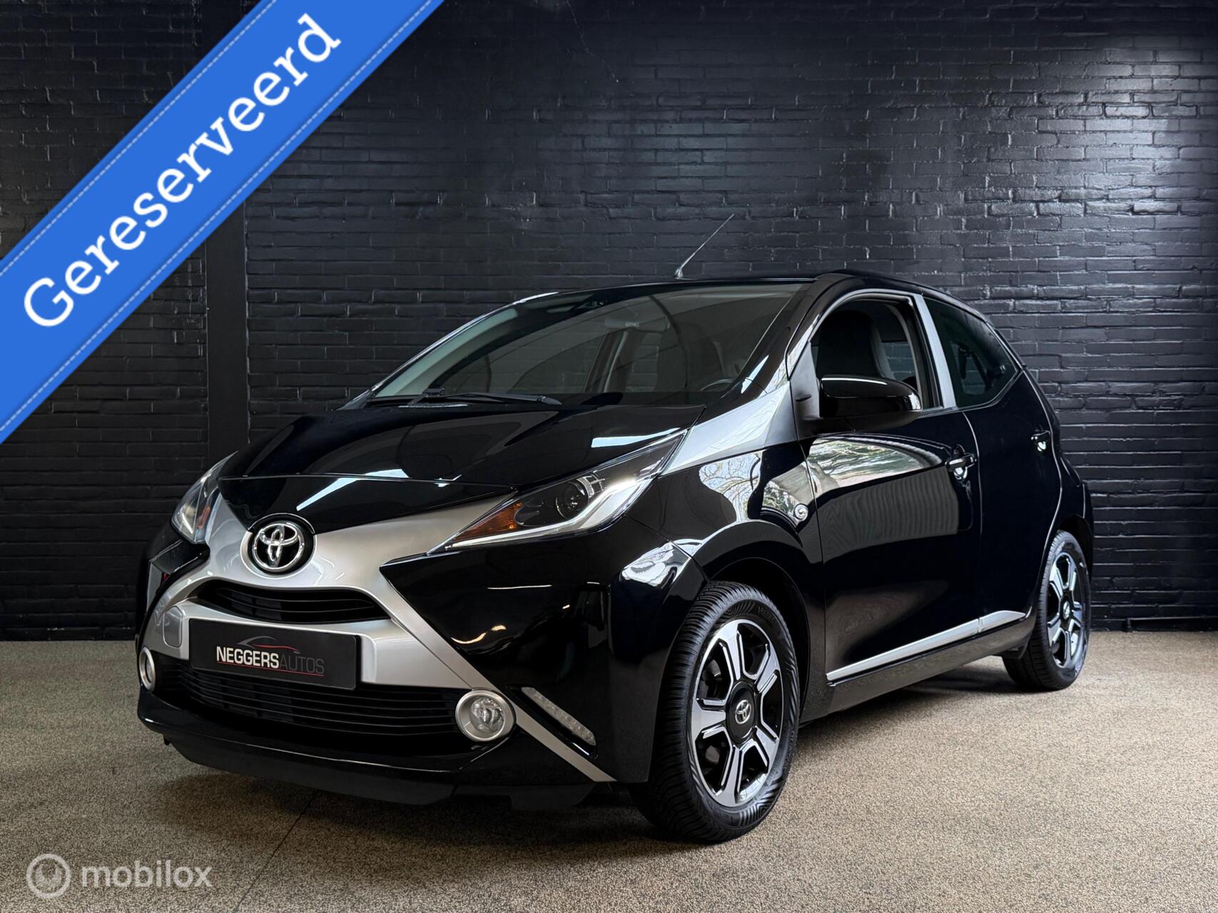Toyota Toyota Aygo 1.0 VVT-i x-clusive | keyless | Clima | Camera 2015 - voorkant