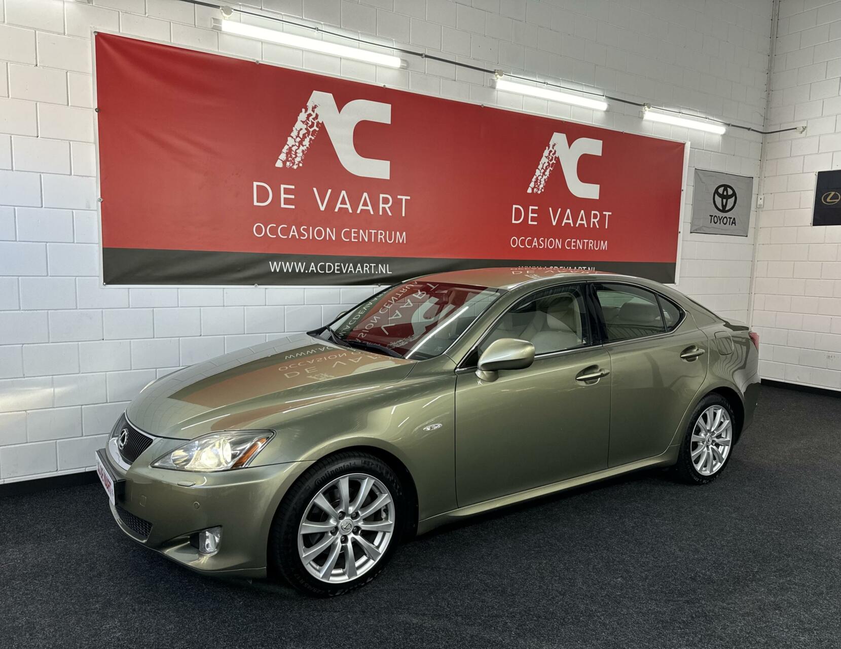 Foto van Lexus IS