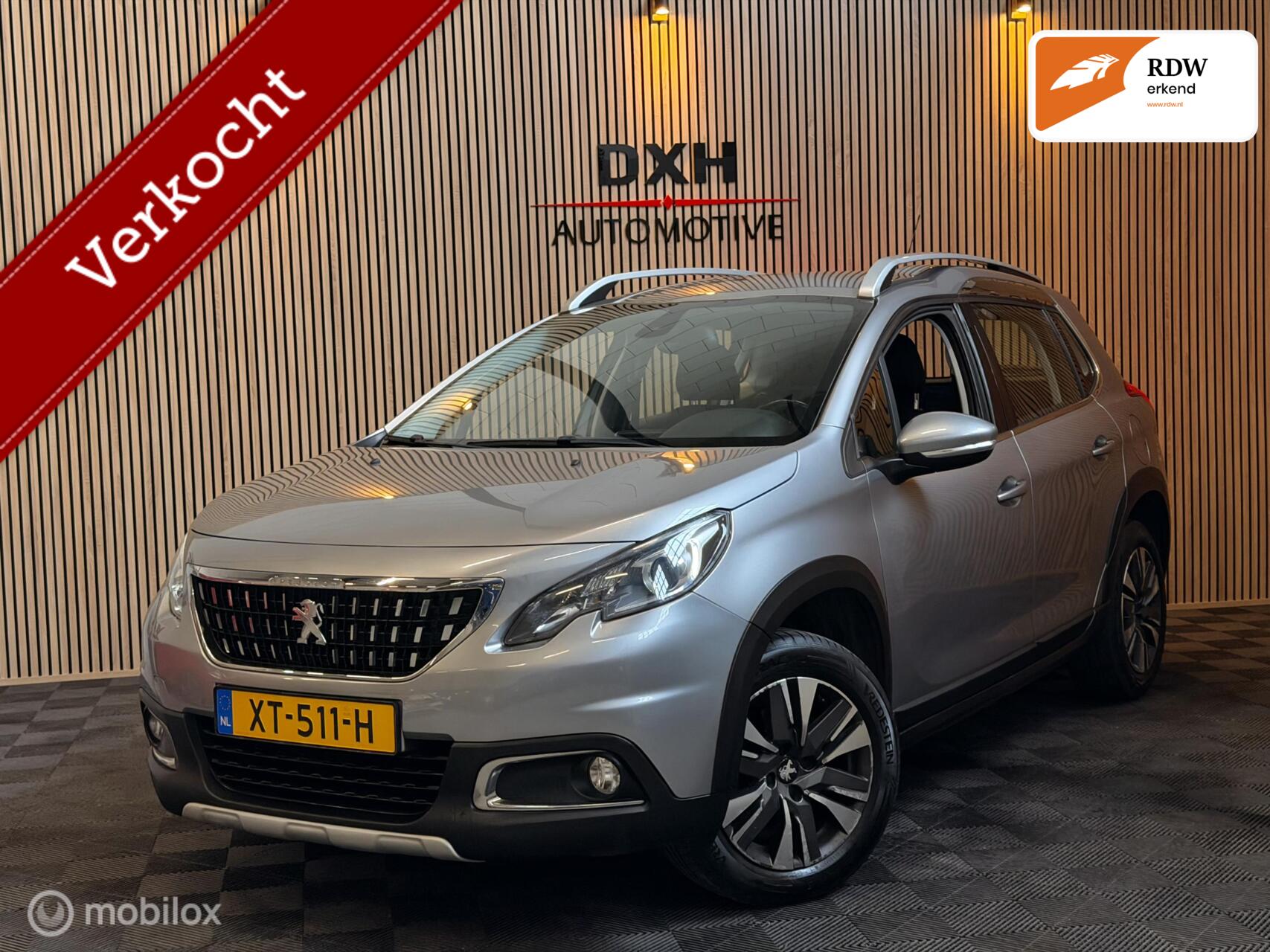 Peugeot 2008 1.2 PureTech Allure D.Riem Vervangen! CARPLAY 2018 - voorkant