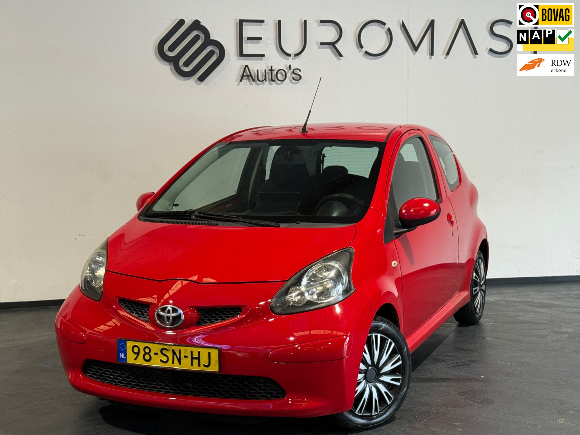 Toyota Toyota Aygo 1.0-12V + Carplay Airco Elektrische Ramen Nieuwe Apk 2006 - voorkant