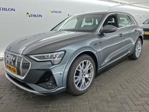 Foto van Audi E-tron