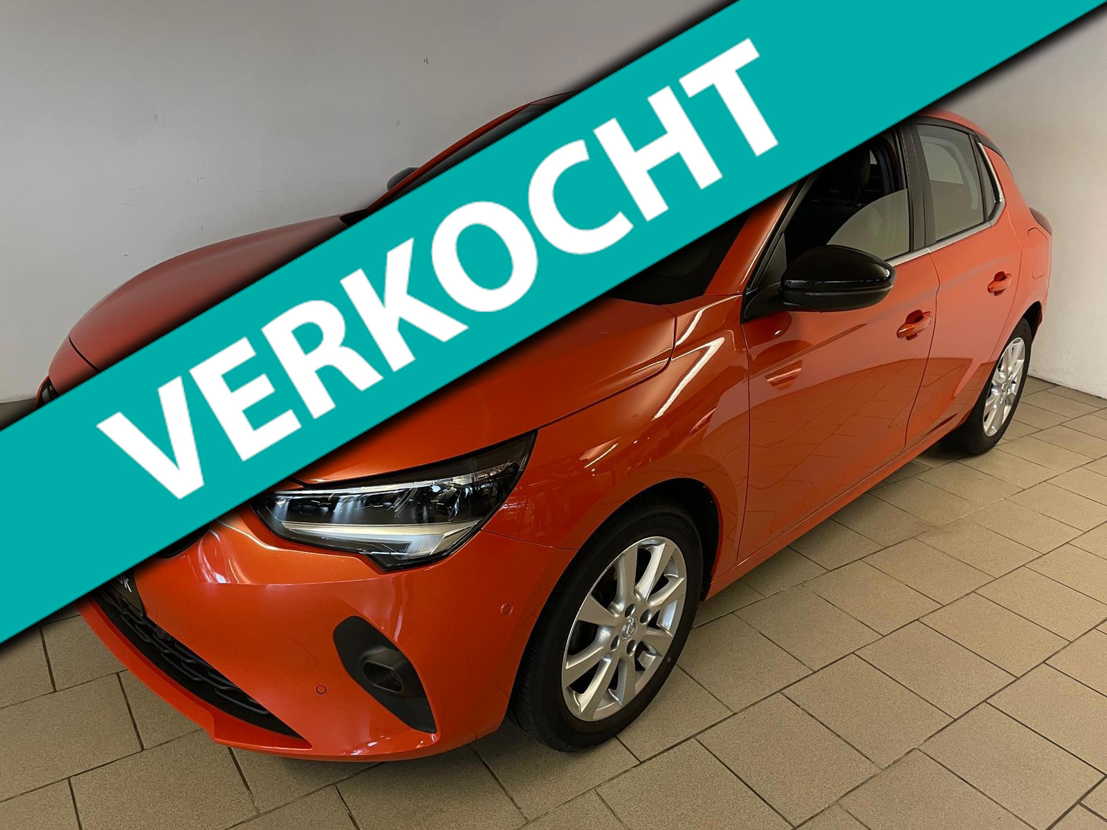 Opel Corsa 1.2 Elegance AIRCO NAVI VIA APP CRUISE BLUETOOTH PDC CHROOM VELGEN METALLIC LAK 5DRS ZEER NETTE AUTO 2020 - voorkant