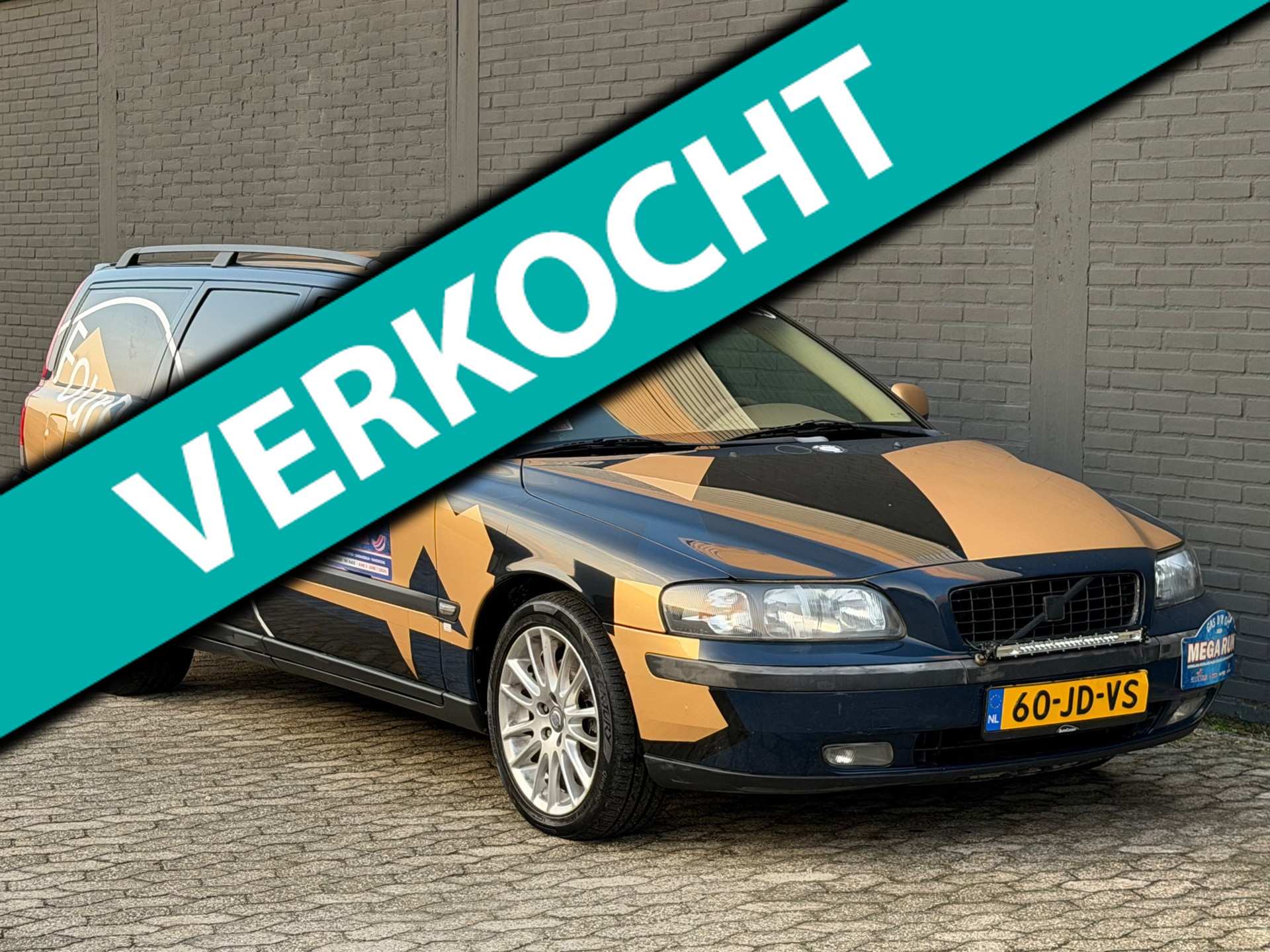 Volvo V70 2.4 T Nieuwe APK Automaat TREKHAAK 2002 - voorkant