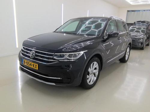 Volkswagen Tiguan 1.5 TSI Elegance 2021 - voorkant